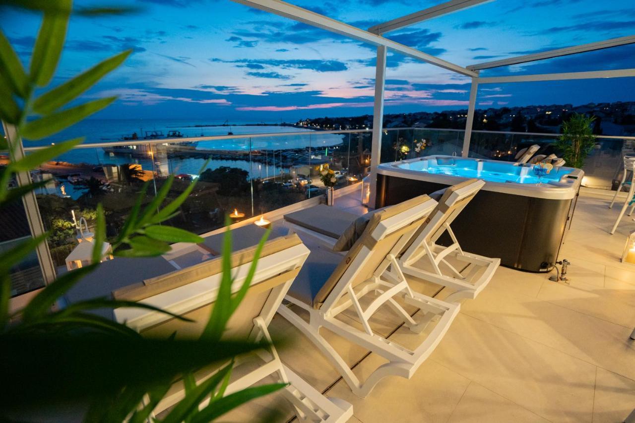 Bed&Breakfast Novalis Novalja Bagian luar foto