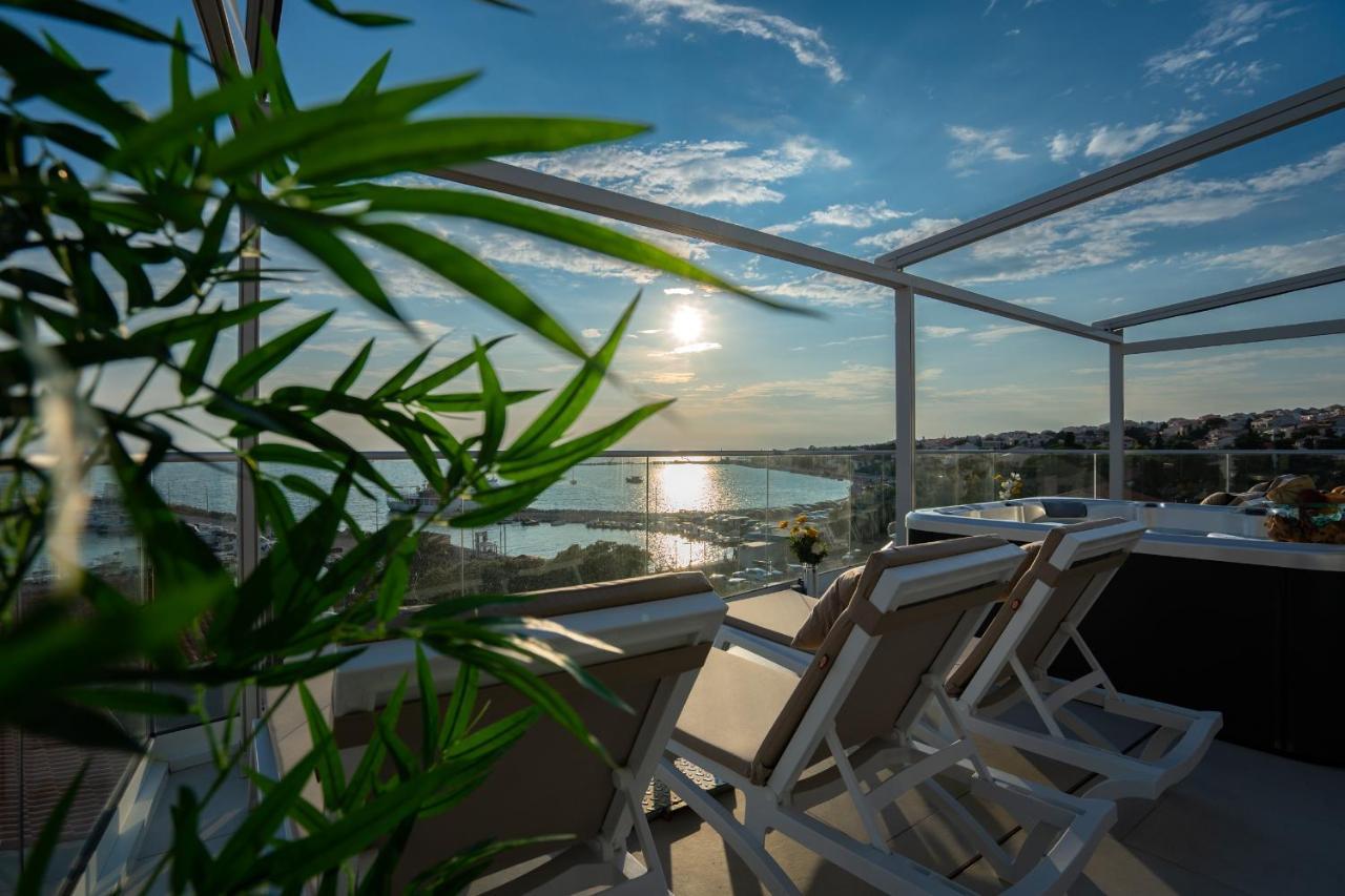 Bed&Breakfast Novalis Novalja Bagian luar foto
