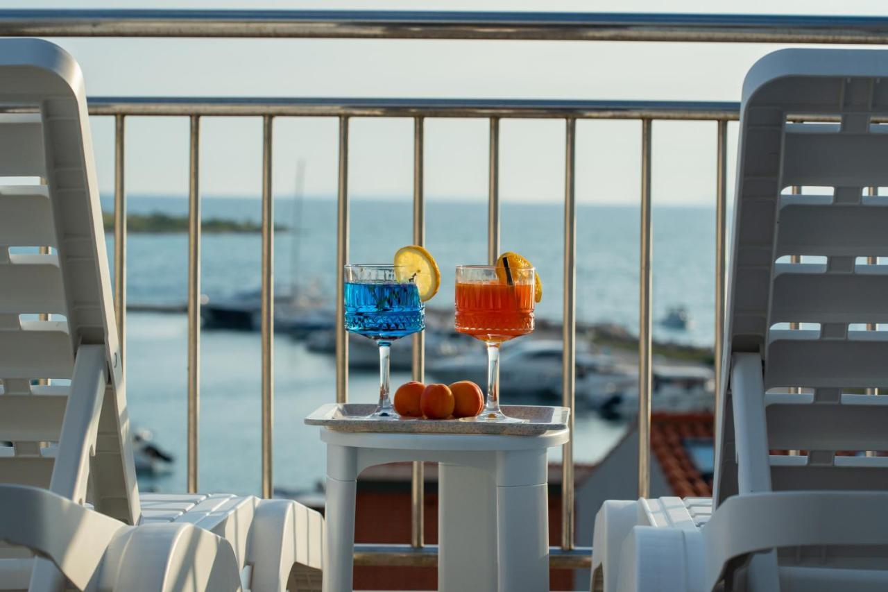 Bed&Breakfast Novalis Novalja Bagian luar foto