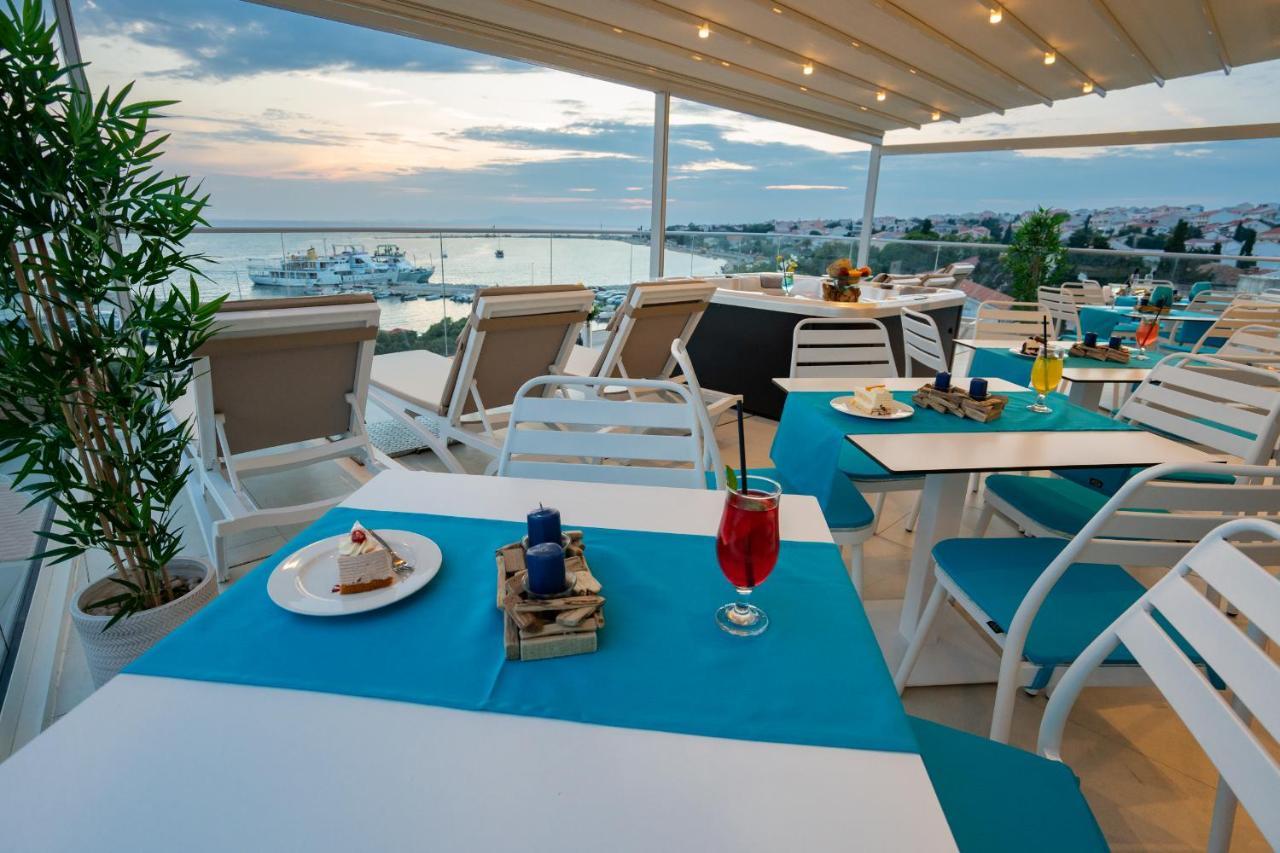 Bed&Breakfast Novalis Novalja Bagian luar foto