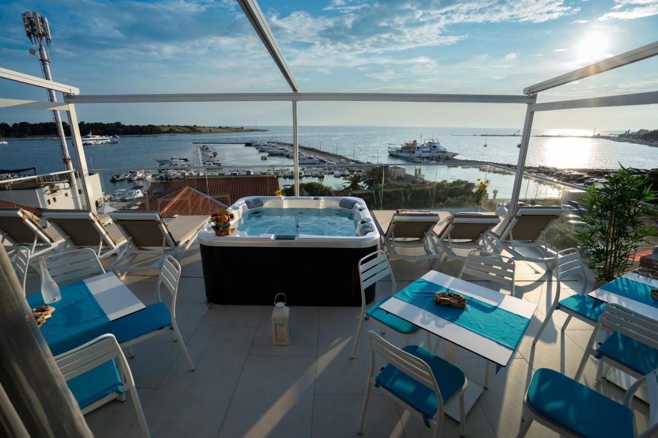 Bed&Breakfast Novalis Novalja Bagian luar foto