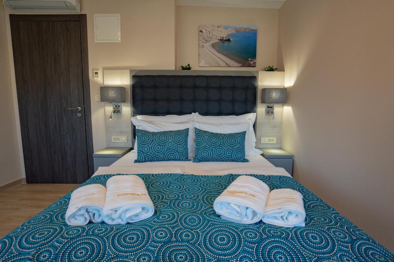 Bed&Breakfast Novalis Novalja Bagian luar foto