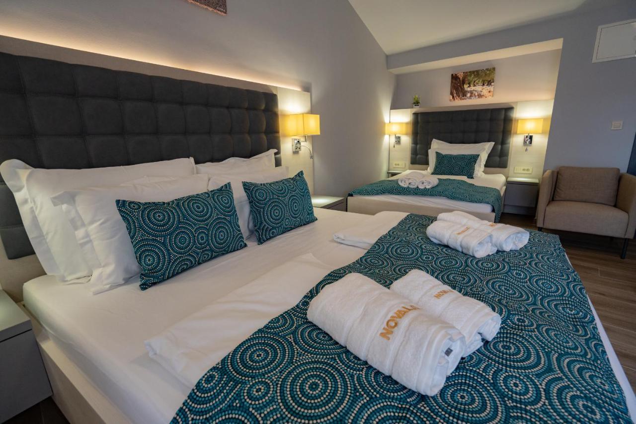 Bed&Breakfast Novalis Novalja Bagian luar foto
